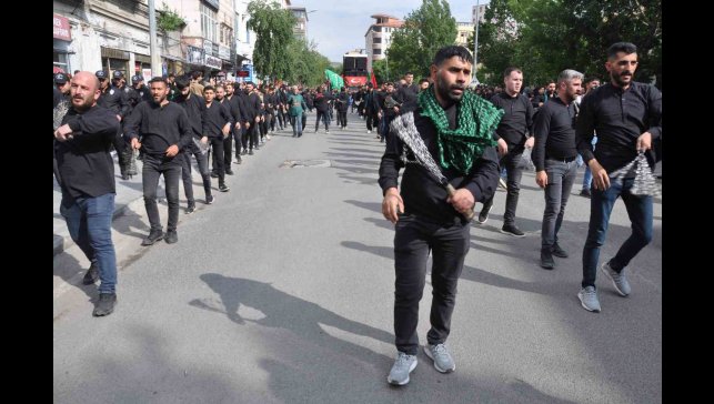 Kerbela şehitleri Kars'ta anıldı