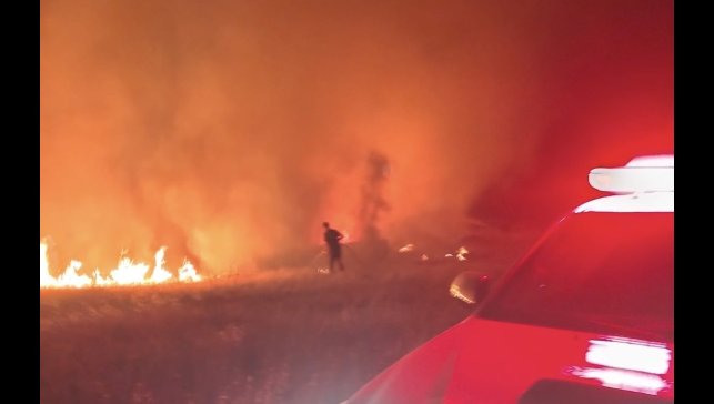 Pütürge'deki arazi yangını büyümeden söndürüldü