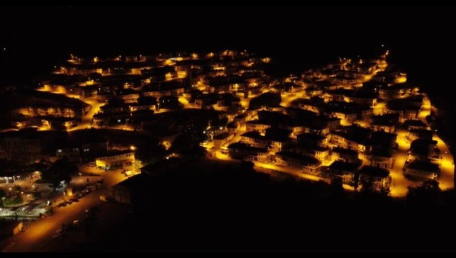Sivrice depremi sonrası yeniden inşa edilen Doğanyol'un gece görüntüsü hayran bıraktı