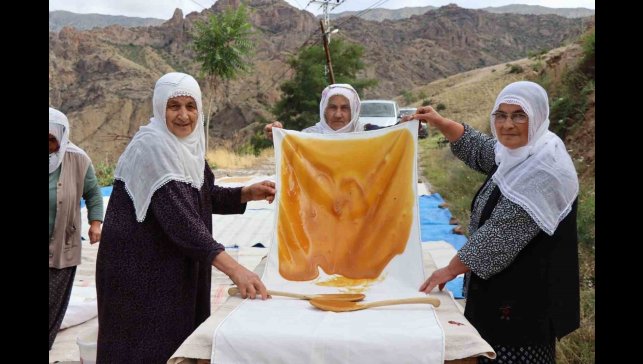 Pekmez ocakları bu kez pestil için yandı