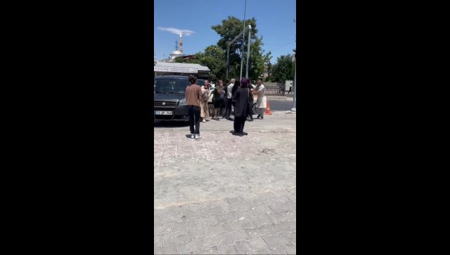 Elazığ'da kaza sonrası kavga kameralara yansıdı