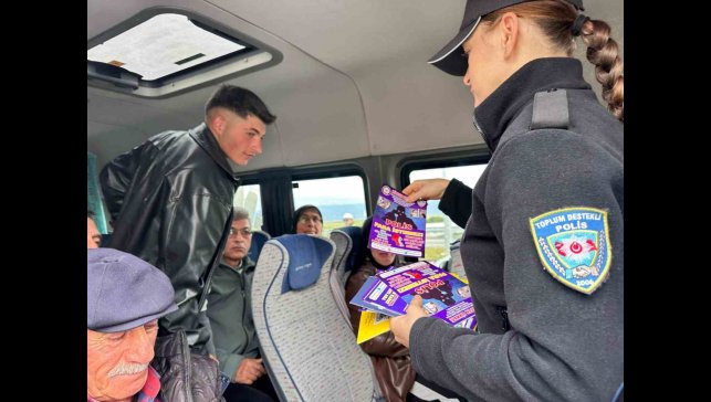 Polisten, vatandaşlara dolandırıcılık ve KADES bilgilendirmesi