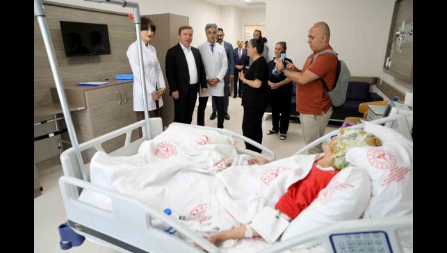 Vali Aydoğdu, hastaneye ziyarette bulundu