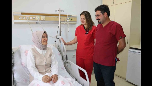 Van'da paratiroid bezi yanlış yerde olan hasta kapalı ameliyatla sağlığına kavuştu