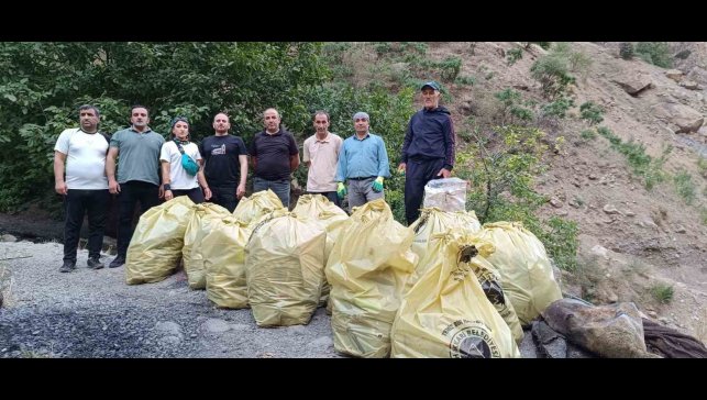 CİSAD gönüllüleri 33 çuval çöp topladı