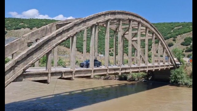 Pülümürlüler depremde yıkılma riski bulunan Mutu Köprüsü'nün yenilenmesini istiyor