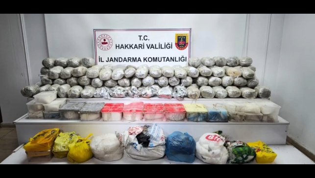 Hakkari'de 121 kilo uyuşturucu ele geçirildi