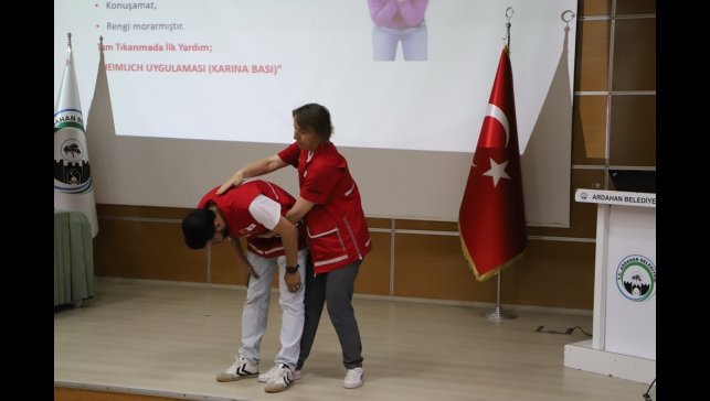 Kızılay'dan Belediye personeline ilk yardım eğitimi