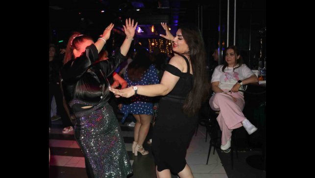 İranlılar Van'da eğlenmeye devam ediyor