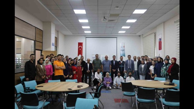 Doğu bölgesinin dört bir yanından gelen gençler Elazığ'da geleceği tasarladı