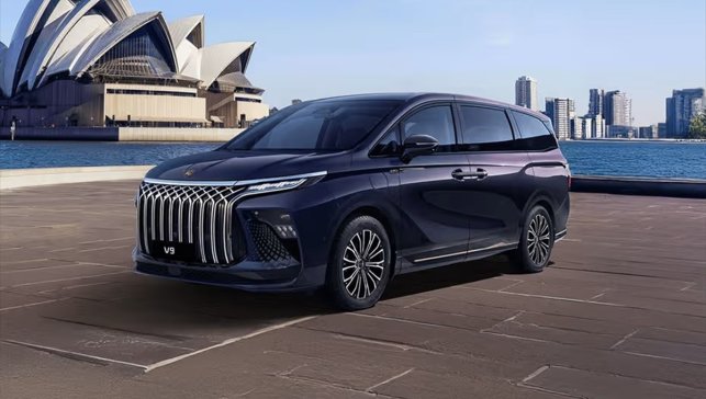 Forthıng'in yeni U-Tour V9 modeli ön siparişe hazırlanıyor