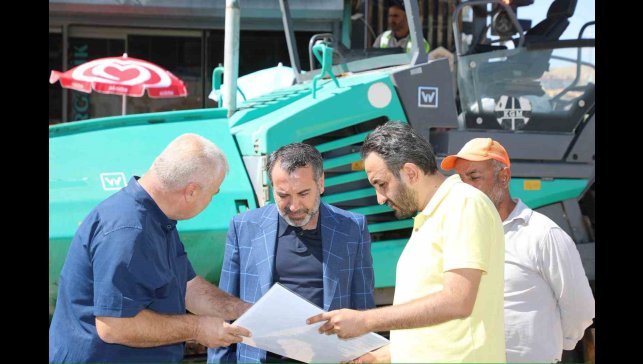 Elazığ Belediye Başkanı Şerifoğulları yol yenileme çalışmalarını yerinde inceledi
