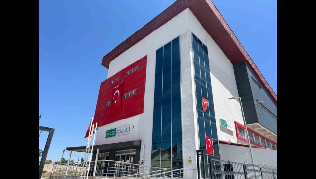 Diyadin'de sokaklar al bayrakla donatıldı