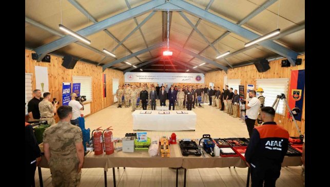 Bingöl'de arama ve kurtarma ekipmanları jandarmaya teslim edildi