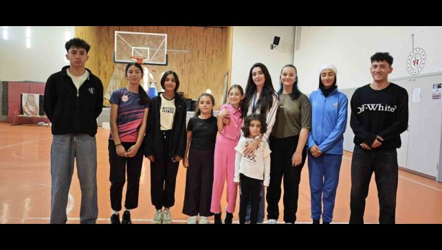 Atletizm camiasından Elif Eyüp'e anlamlı ziyaret