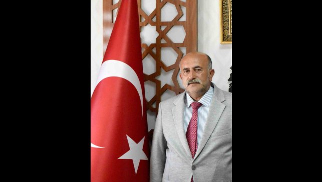 Şenkaya Belediye Başkanı Özcan'dan 15 Temmuz mesajı; "Hainlerin karşısında her zaman duvar olacağız"