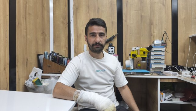 Bingöl'de cep telefonu bataryasının patlaması güvenlik kamerasında