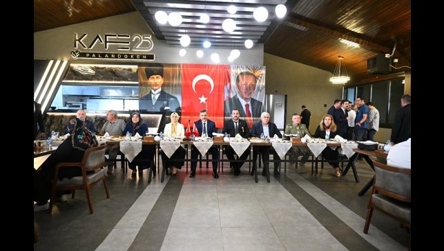 Şehit yakınları ve gaziler onuruna yemek programı düzenlendi