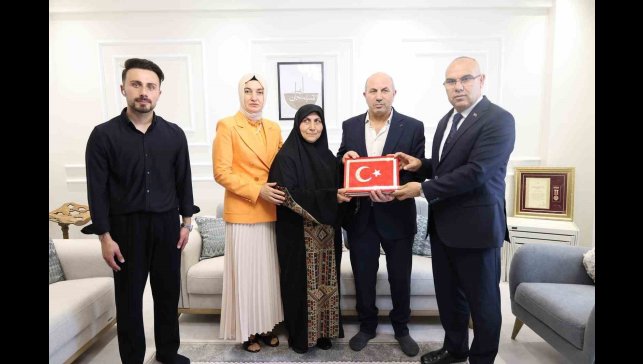 Ağrı Valisi Koç'tan 15 Temmuz gazisine anlamlı ziyaret