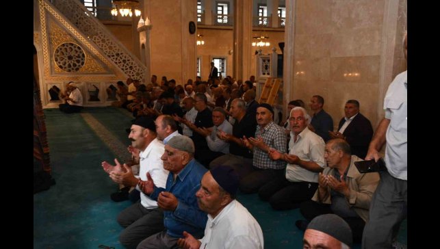 Patnos'ta 15 Temmuz için Kur'an tilaveti okundu