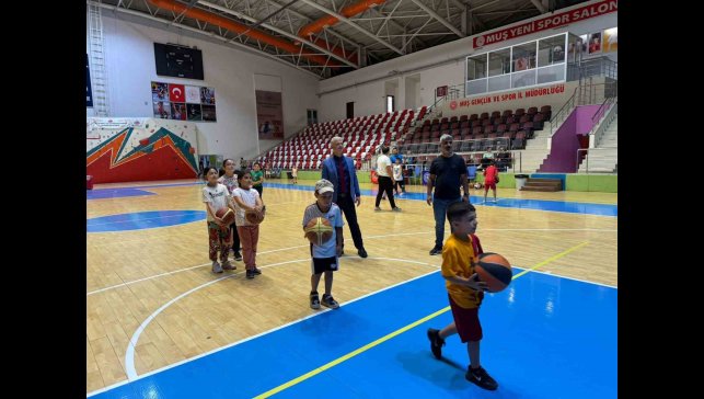 Yusuf Kılıç: "Gençlerimizin sporla buluşması bizim en büyük gücümüz"