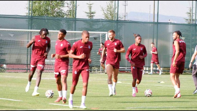 Fatih Tekke: "En az iki orta saha, bir kenar ve bir stoper lazım"