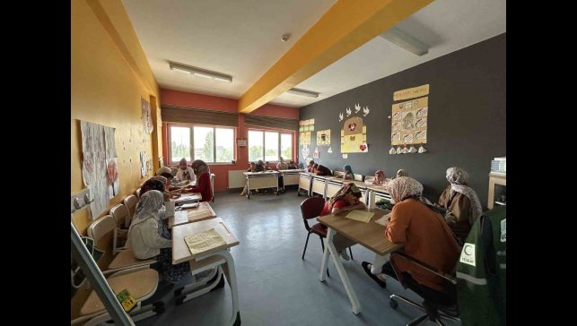 Diyadin Gençlik Merkezi'nde Kur'an kurslarına yoğun ilgi