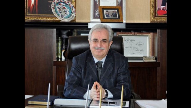 Prof. Dr. Muammer Yaylalı kalbine yenik düştü