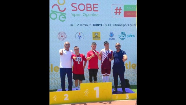 Elazığlı özel sporcu Ömer Aydemir'den Türkiye üçüncülüğü