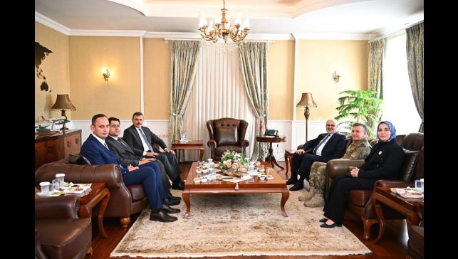 Kavaklıoğlu'ndan Vali Çiftçi'ye ziyaret