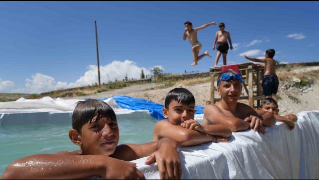 Erzurum'un sıcak yaz günlerinde yürekleri serinletti