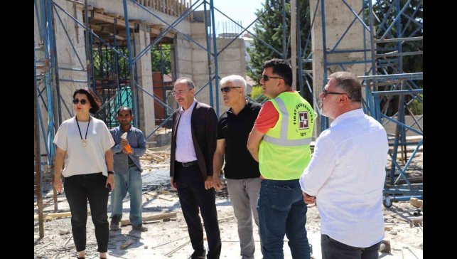 Rektör Göktaş, merkezi amfi inşaatında incelemelerde bulundu
