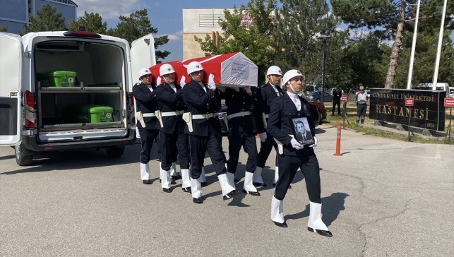 Sivas'ta trafik kazasında yaralanan eski Vali Karaömeroğlu, hastanede hayatını kaybetti
