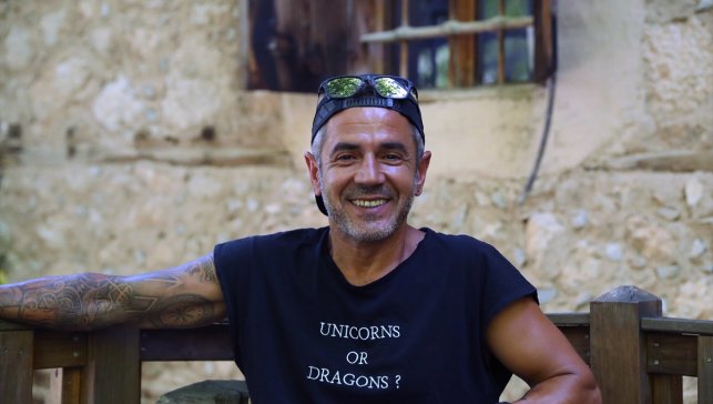 Türkiye'nin "yarasa adamı" Cengiz Koçak başarısını disiplinle sürdürüyor