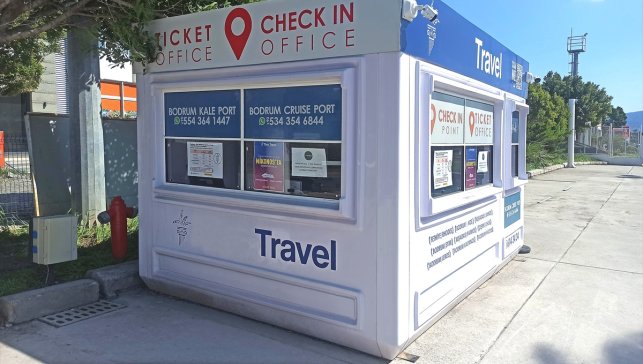 Karmod'un mobil kabinleri acentelerce bilet satış kabini olarak kullanılıyor