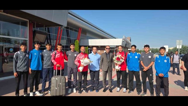 Avrupa Şampiyonuna çiçekli karşılama