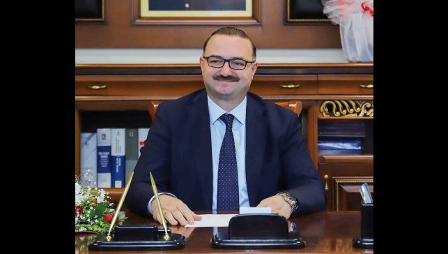 Atatürk Üniversitesi, YKS'de derece elde eden öğrencilere aylık 30 bin TL'lik burs imkânı sunuyor