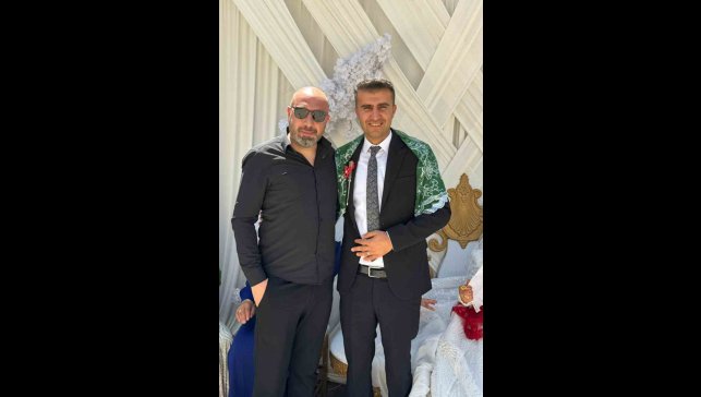 Elektrikçi damada düğünde kontrol kalemi hediye edildi