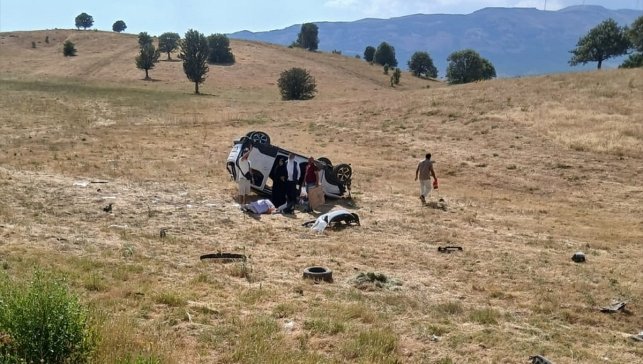 Bingöl'de hafif ticari aracın devrilmesi sonucu 1 çocuk öldü, 7 kişi yaralandı