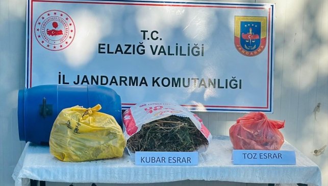 Elazığ'da uyuşturucu operasyonunda Hint keneviri ile esrar ele geçirildi