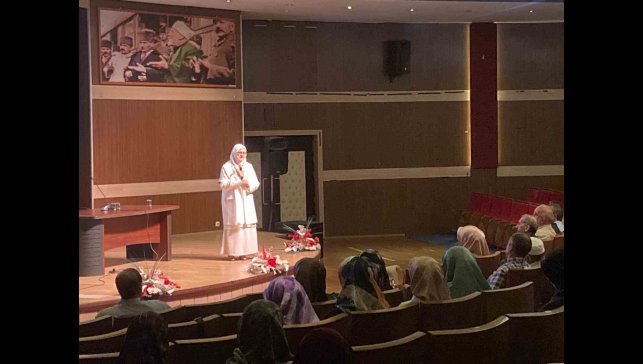 İnsana hizmet noktasında etkin din görevlisi olma vurgusu