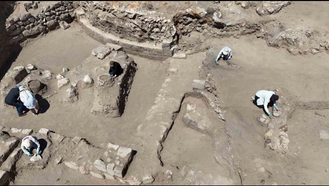 Ahlat Selçuklu Kalesi'nde başlatılan kazılar tarihe ışık tutacak