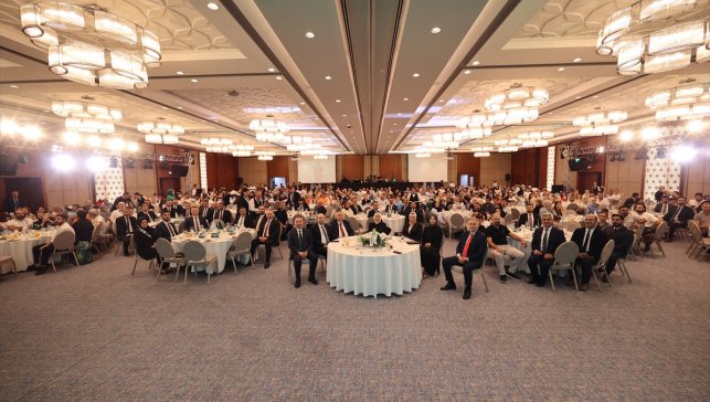 Eminevim, temsili tapu teslim töreni düzenledi