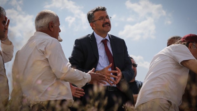 Hakkari Valisi Çelik ve Hakkari Üniversitesi Rektörü Gençcelep, Yüksekova'daki eğitim yatırımlarını inceledi
