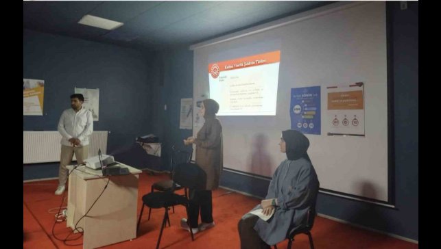 Bulanık'ta muhtarlara yönelik farkındalık semineri