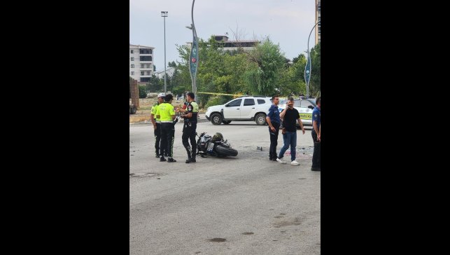 Muş'ta trafik kazası: 2 kişi yaralandı