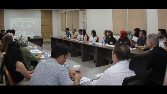 Kamu hastanelerinin durumu toplantıda değerlendirildi