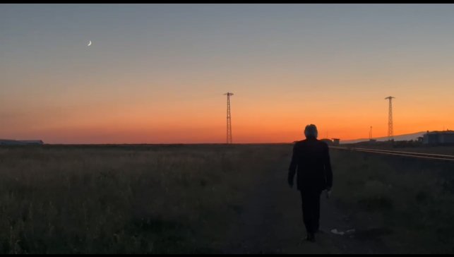 Akyaka'da gökyüzü kızıla büründü