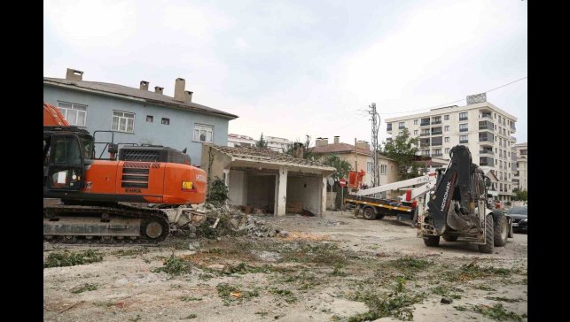 Terzioğlu Caddesi'ndeki çalışmalarda imar planı uygulanıyor