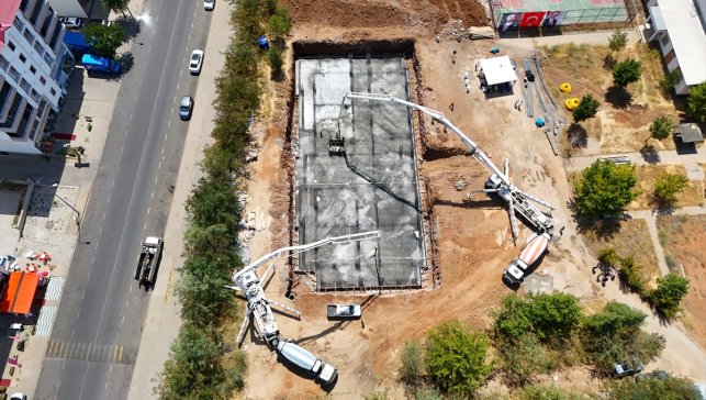 Bingöl'de ağır hasarlı okulların yerine hayırseverlerin desteğiyle yeni eğitim yuvaları inşa ediliyor